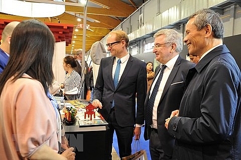 viet nams culture tourist sites introduced at brussels holiday fair