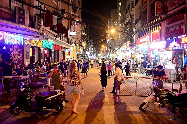 bui vien pedestrian hours to be lengthened