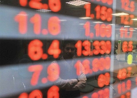 vn stocks trade negative amidst volatility fears