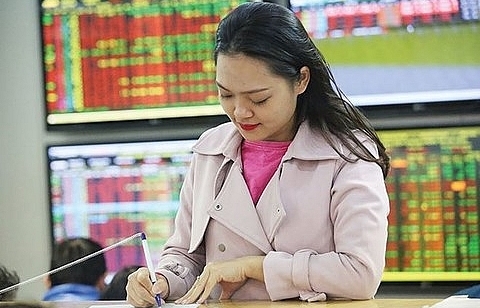VN stocks suffer another sell-off among investors