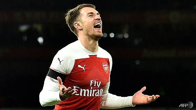 arsenals ramsey signs four year juventus deal