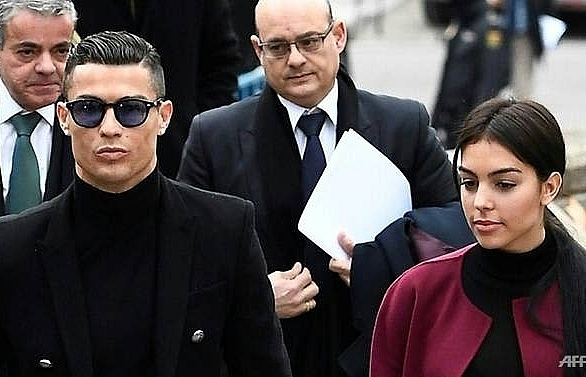 Ronaldo back in Madrid ready to tackle favourite victim Atletico