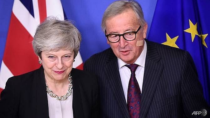 britain softens brexit stance in latest eu talks