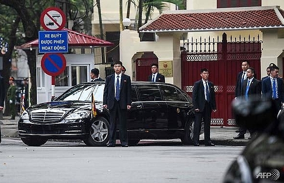 Kim hits the road in Hanoi ahead of Trump nuclear summit