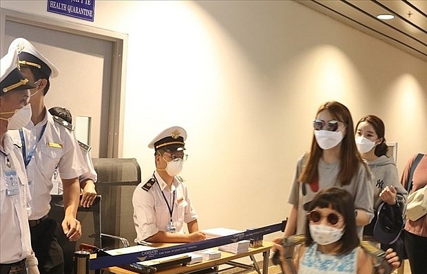 Hanoi stops receiving tourists from coronavirus-hit areas