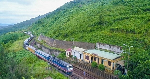 vietnam china passenger trains suspended as coronavirus spreads