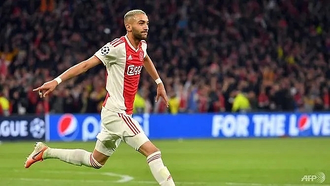 ajaxs ziyech to join chelsea in 40m euro deal