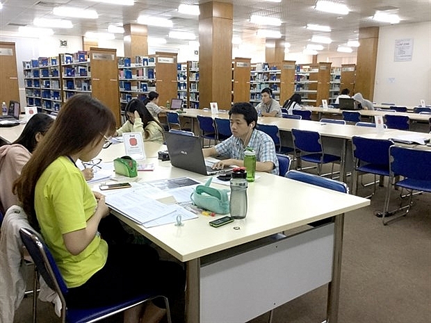 many hcm city universities offer programmes in english