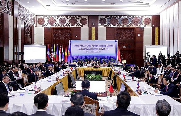 ASEAN, China enhance cooperation in response to COVID-19