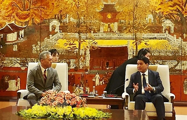 Hanoi leader pledges best conditions for Japan’s Uniqlo