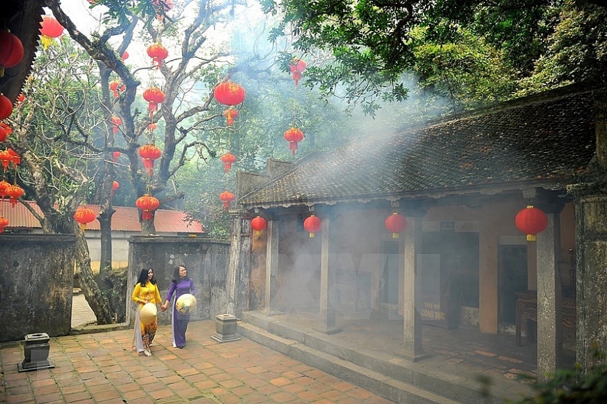 thien ton sacred pagoda in ancient capital