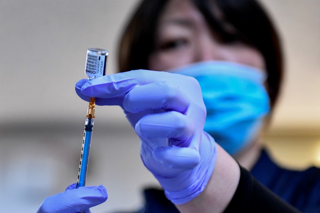 japan starts vaccine rollout with healthcare workers