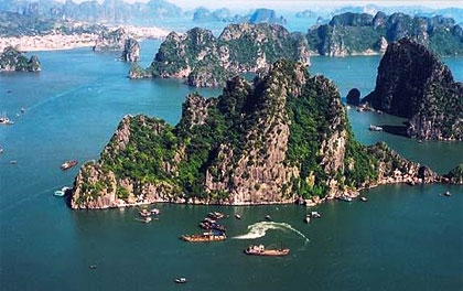 ha long bay welcomes large numbers of foreign tourists