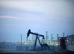 High oil prices leave US markets flat over week