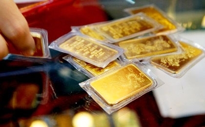 State Bank gets tough on gold market
