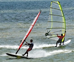 dutch man wins windsurfing comp in mui ne