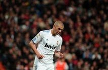 zidane helped benzema return to form mourinho