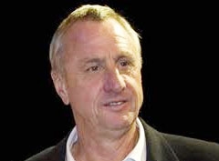 barca legend cruyff urges real apology