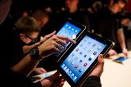 Apple fans snap up new iPad
