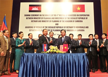 vietnam and cambodia grow cross border trade investment