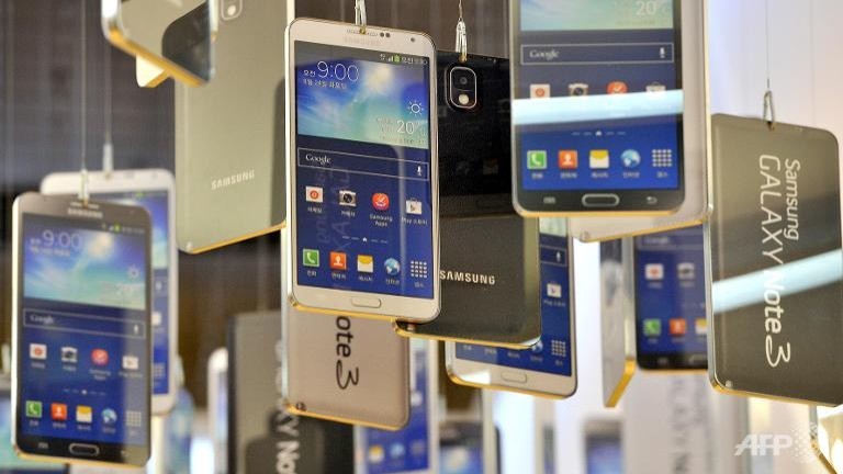 judge rejects apple bid to ban samsung devices