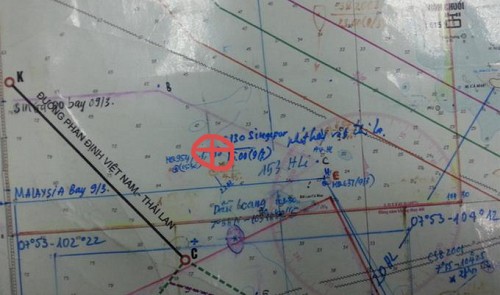 floating object found near reported mh370 crash site