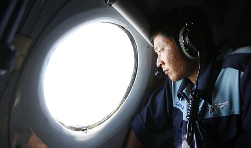 vietnam to halt search for missing malaysian plane