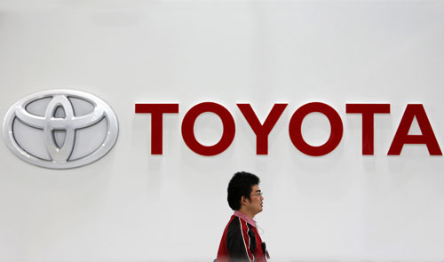 toyota to pay us 12 billion over accelerator problems