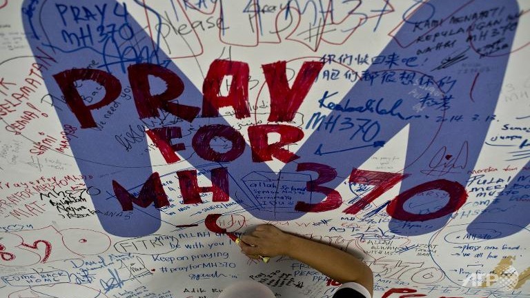 malaysia tourism hit by mh370 crisis