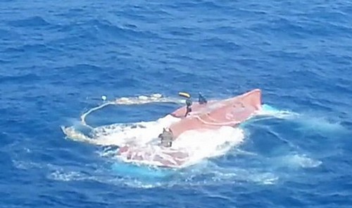 6 vietnamese fishers missing as korean fishing ship capsizes