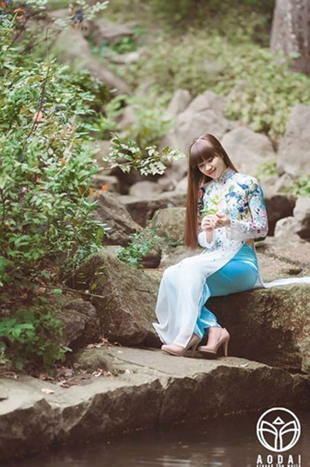 Ao Dai lovers, national costume, Vietnam economy, Vietnamnet bridge, English news about Vietnam, Vietnam news, news about Vietnam, English news, Vietnamnet news, latest news on Vietnam, Vietnam