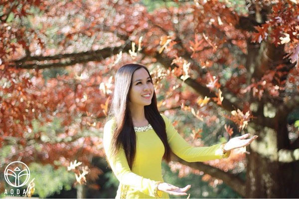 Ao Dai lovers, national costume, Vietnam economy, Vietnamnet bridge, English news about Vietnam, Vietnam news, news about Vietnam, English news, Vietnamnet news, latest news on Vietnam, Vietnam