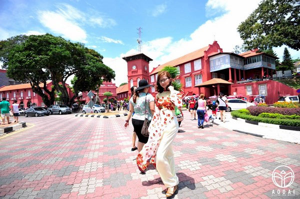 Ao Dai lovers, national costume, Vietnam economy, Vietnamnet bridge, English news about Vietnam, Vietnam news, news about Vietnam, English news, Vietnamnet news, latest news on Vietnam, Vietnam