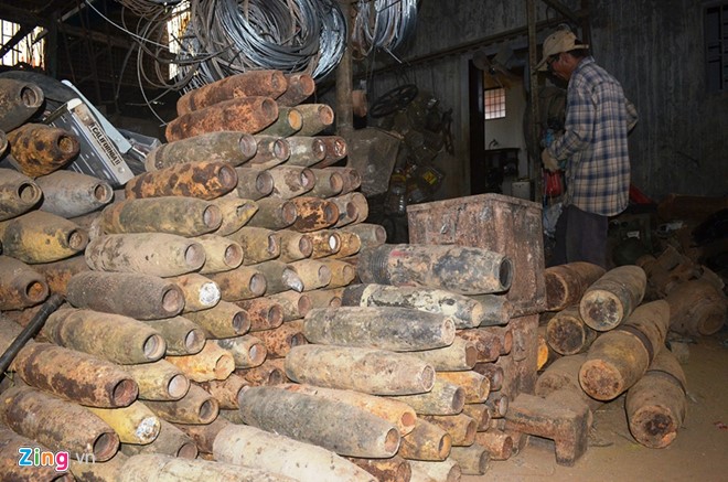 the bomb cutting village in quang tri