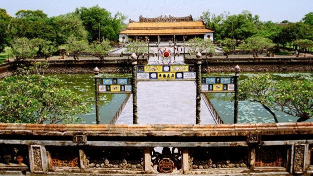 visitors to enjoy free admission to hue relic sites