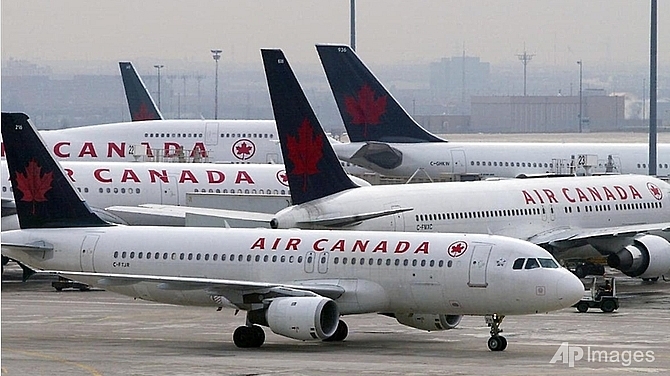 Mobile phone catches fire onboard Canada flight