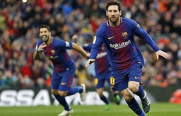 Barcelona pull clear as Messi brilliance edges out Atletico