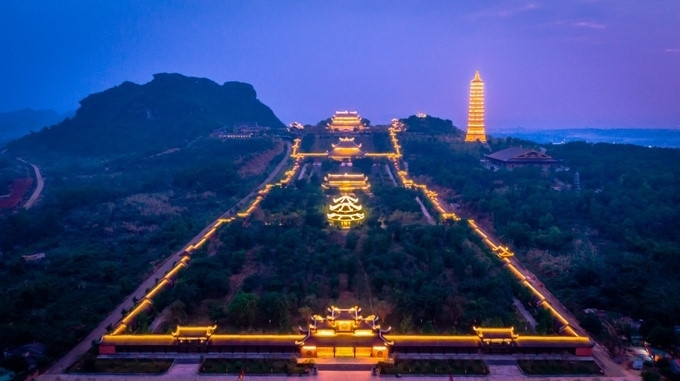 The quiet night glow of Bai Dinh pagoda (photo)
