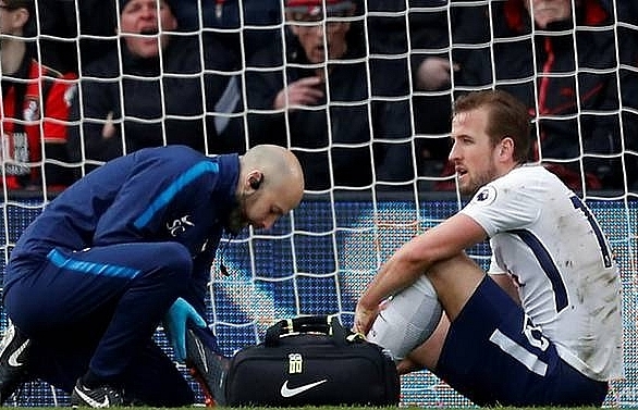 Tottenham and England sweat on Kane injury