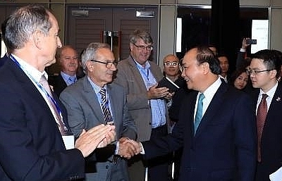 PM Phuc welcomes Australian firms to Vietnam