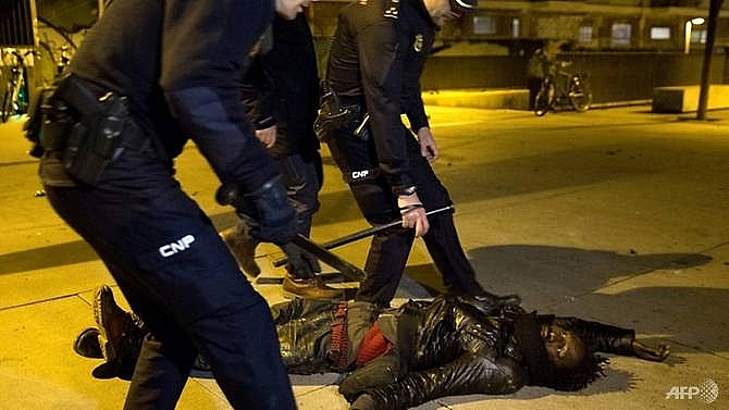 protest in madrid after street vendors death sparks clashes