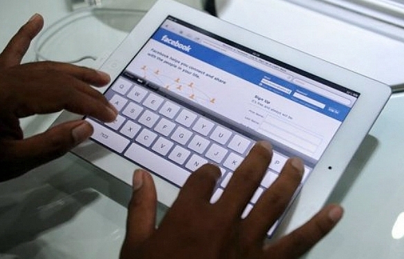 'Delete Facebook' movement gains prominent backer