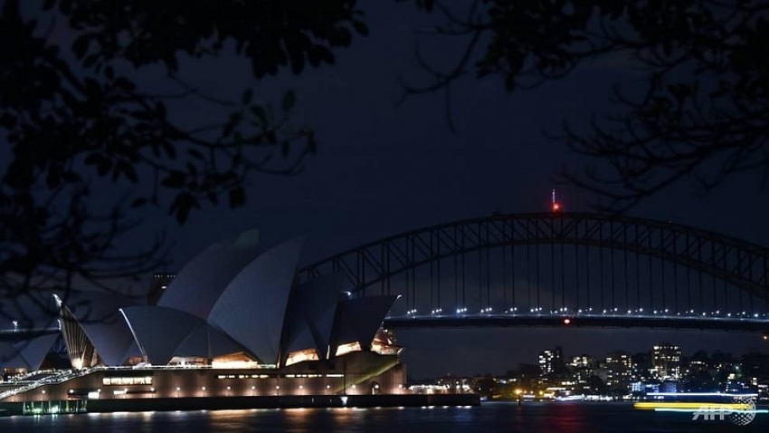 world cities go dark as global earth hour climate campaign kicks off