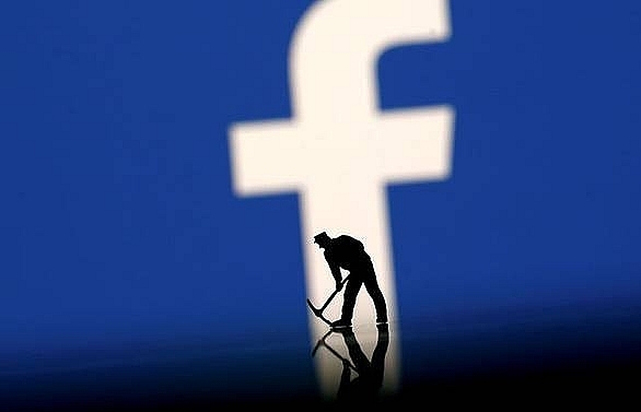 Facebook cuts ties to data brokers in blow to targeted ads