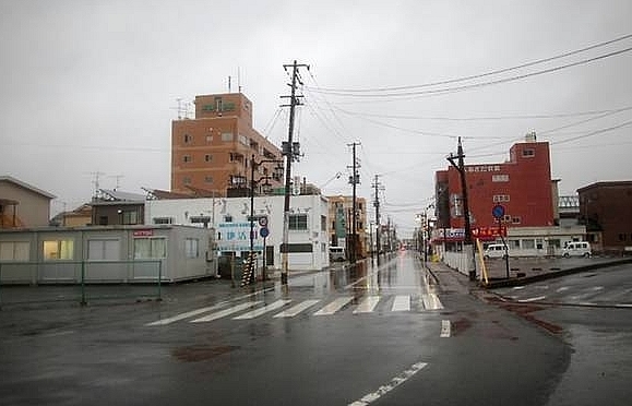 In Fukushima ghost town, a factory on the road to rebirth