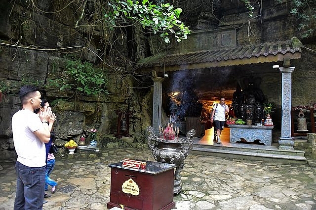 a visit to original 1000 year old bai dinh pagoda