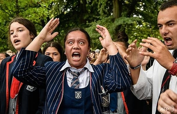 'I Live! I Die!': New Zealand uses haka to heal after attacks