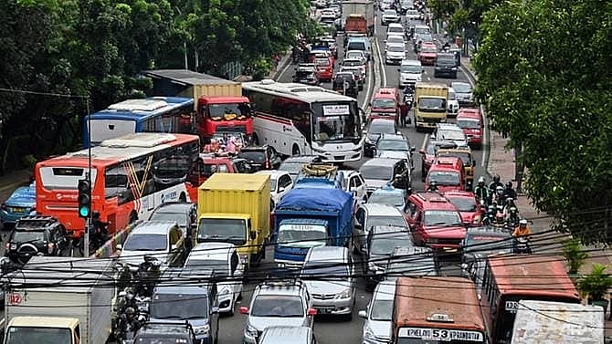 traffic choked jakarta to inaugurate mass rapid transit system