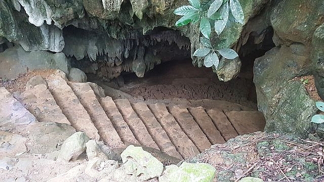 discovering hidden thien ha cave in trang an landscape complex