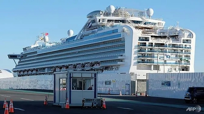 all crew members have left virus hit ship in japan minister
